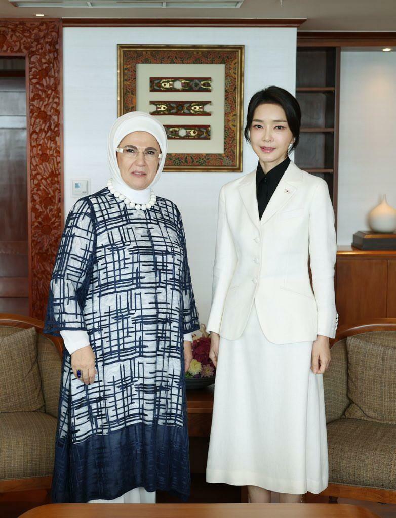 Emine Erdogan e Keon Hee Kim