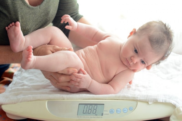 Come calcolare l'altezza e il peso nei neonati?