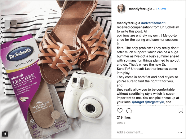 Mandy Ferrugia, influencer Instagram di bellezza e stile di vita, ha contribuito a promuovere le solette per appartamenti del Dr. Scholl in questo post sponsorizzato.