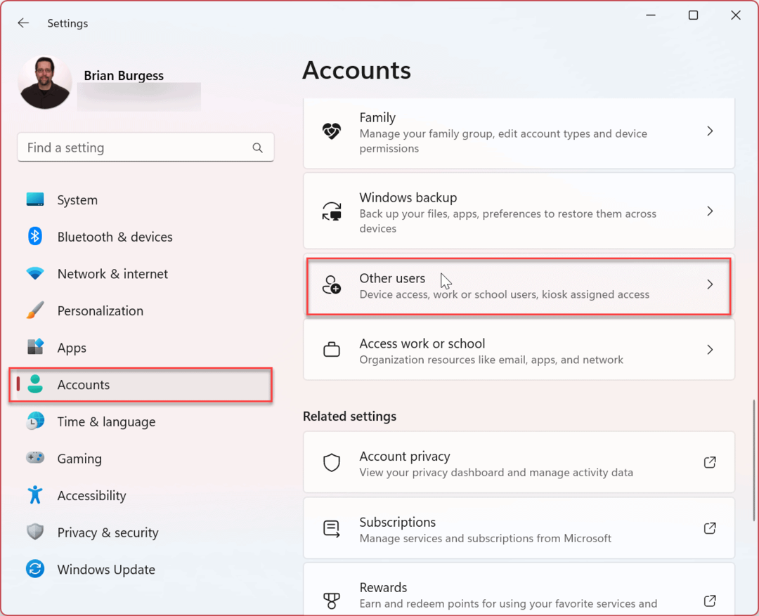 Elimina un account utente su Windows 11