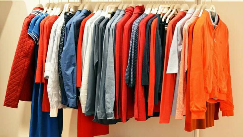 Come acquistare vestiti di seconda mano? Cose a cui prestare attenzione quando si acquistano vestiti di seconda mano
