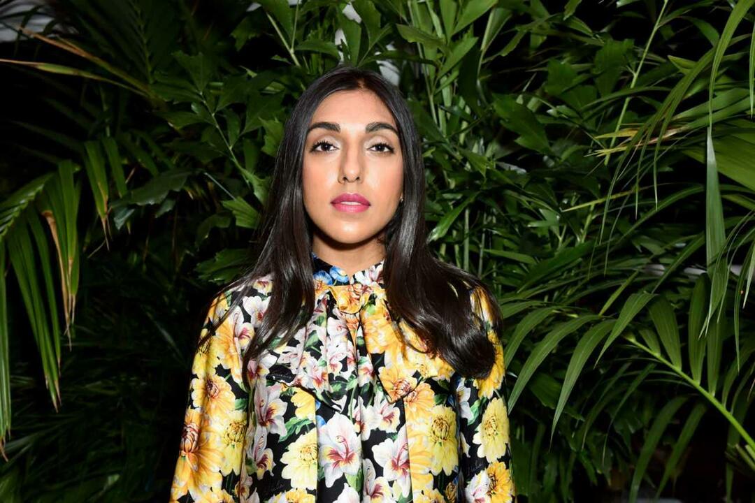 La poetessa canadese Rupi Kaur ha resistito alla Casa Bianca! "Fermate il genocidio"