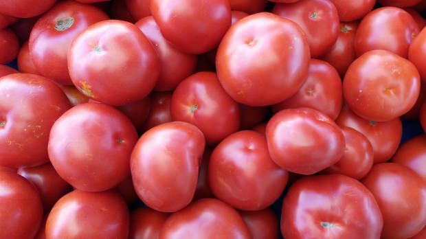 benefici per la pelle dei pomodori