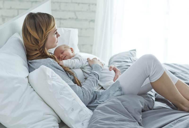 Qual è il periodo postpartum, cosa succede? Cosa è buono per la depressione post-parto? Consigli alle madri in età avanzata