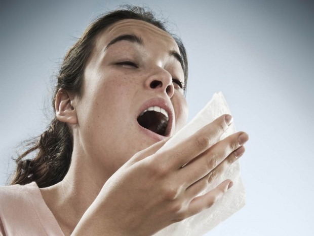 sintomi di rinite allergica