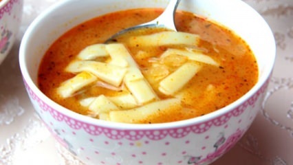 Ricetta deliziosa zuppa di noodle