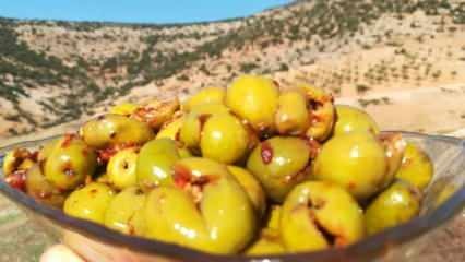 Come fare le olive verdi in casa? Schiacciante ricetta di impostazione verde in barattolo