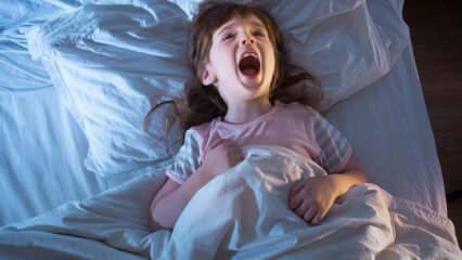 La preghiera più efficace da leggere al bambino spaventato! Paura del bambino che piange nel sonno notturno