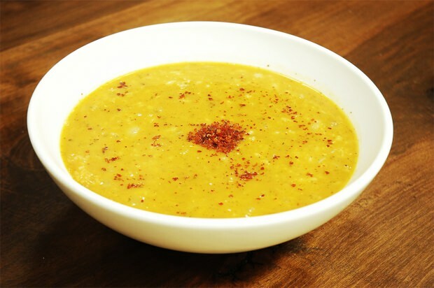 Come preparare una deliziosa zuppa di mahluta?