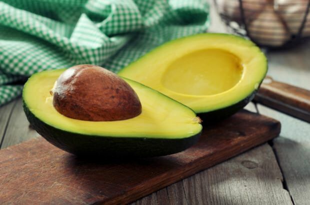 I benefici dell'avocado sulla pelle