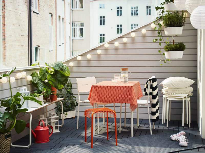 Suggerimenti speciali per la decorazione estiva per balconi 2020