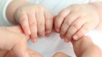 Perché le mani dei bambini sono fredde? Mani e piedi freddi nei neonati