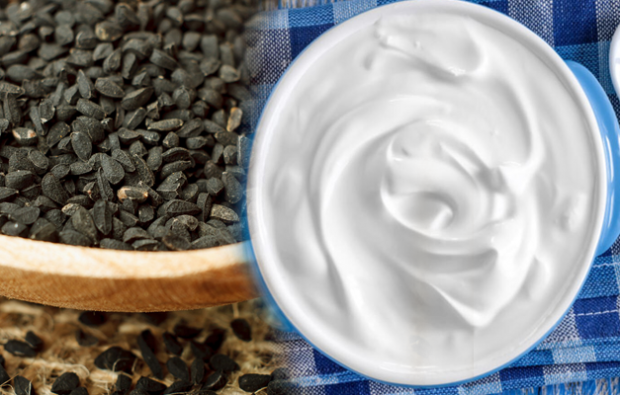 Come preparare una miscela di cumino nero e yogurt