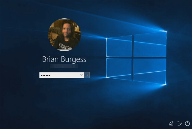 Nascondi il tuo nome, foto ed e-mail dalla schermata di accesso di Windows 10