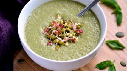 Come preparare una zuppa fredda di zucca fresca con yogurt alla menta? Ricetta zuppa di zucca fresca