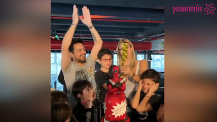 Çağla Şıkel ed Emre Altuğ hanno festeggiato il compleanno di loro figlio!