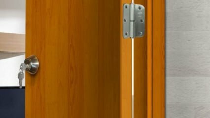  Come installare una cerniera della porta in legno?