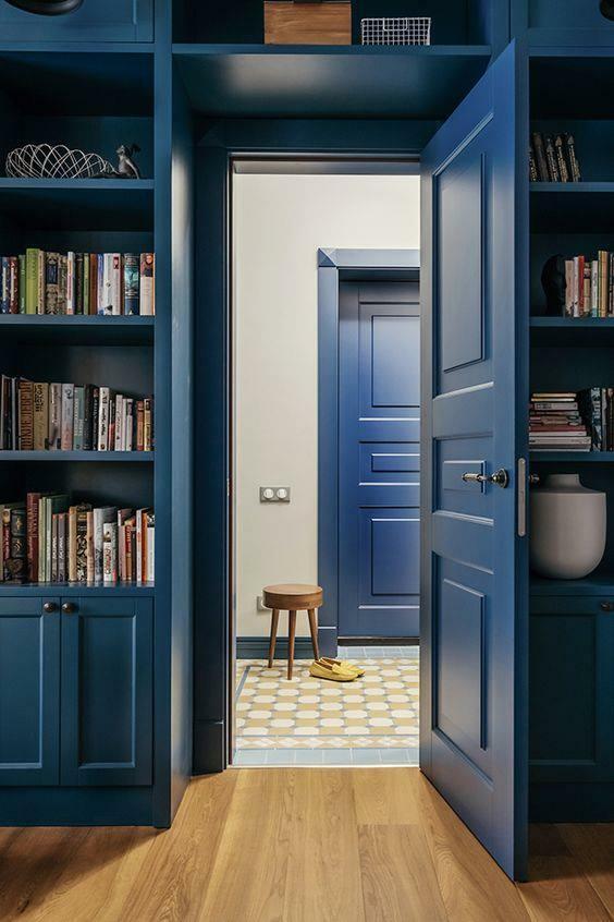 Quali sono i colori popolari delle porte interne nella decorazione della casa?