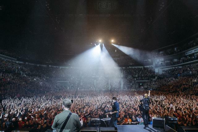 La rock band Toten Hosen raccoglie più di 1 milione di euro per le vittime del terremoto in concerto