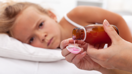 Come passa la tosse secca nei neonati e nei bambini? Cosa fa bene alla tosse nei bambini?