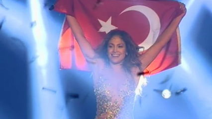 Gesto da Jennifer Lopez ai turchi!