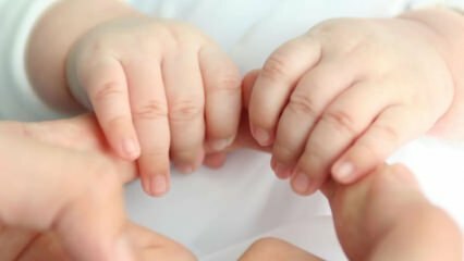 Perché le mani dei bambini sono fredde? Mani e piedi freddi nei neonati