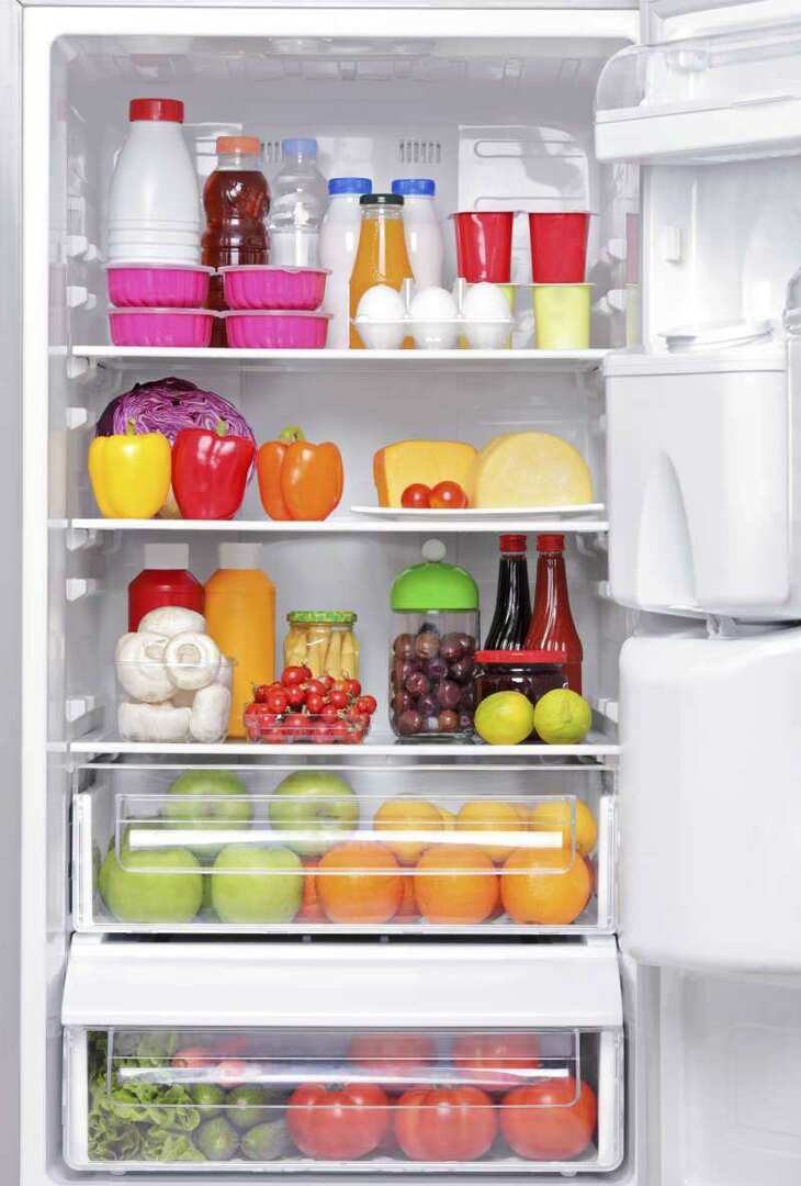 Quale cibo è messo su quale ripiano del frigorifero