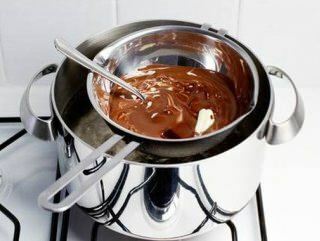 Cosa significa stile Bainari? Come fondere una doppia caldaia di cioccolato?