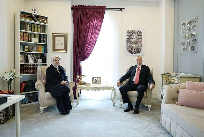 Il presidente Erdoğan ed Emine Erdoğan hanno visitato la Fondazione Şule Yüksel Şenler