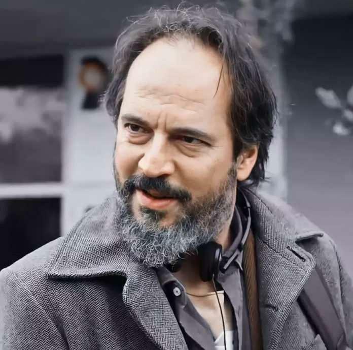 Timuçin Esen nella serie TV Son of the Shooter