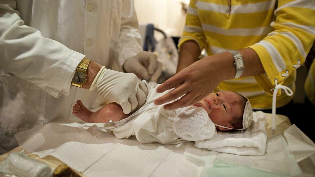 circoncisione neonatale