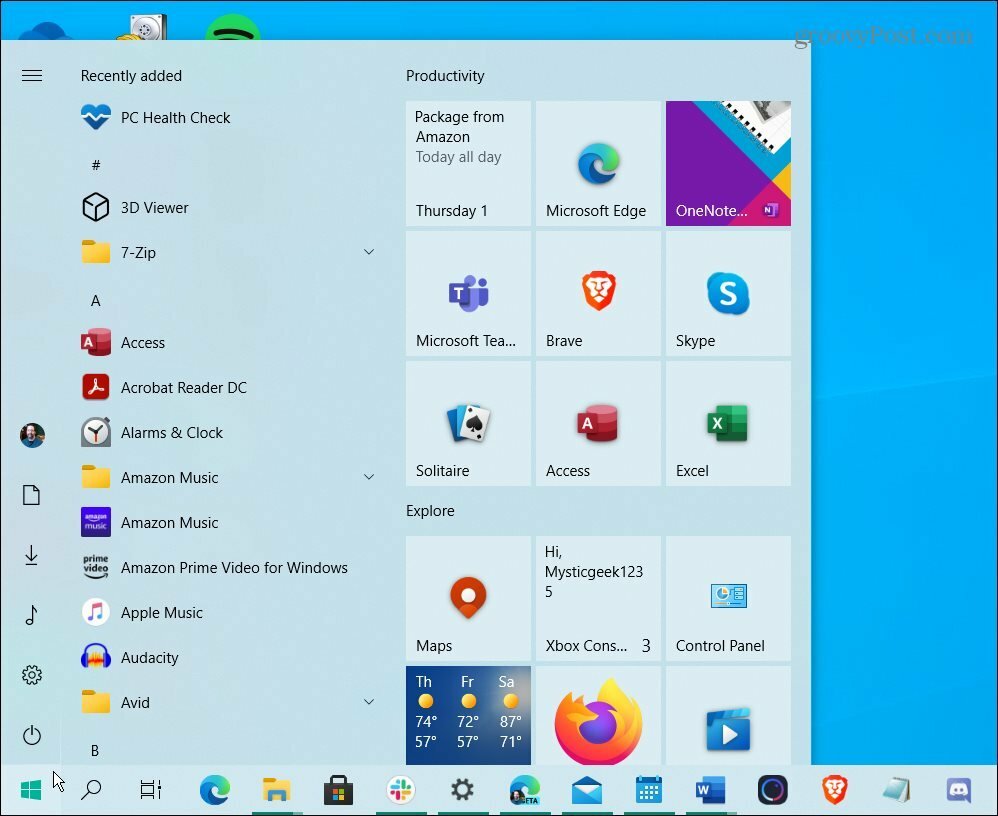 Il menu Start di Windows 10 è simile, ma è più goffo e ha riquadri live. E con una modifica al Registro di sistema puoi ottenerlo su Windows 11.