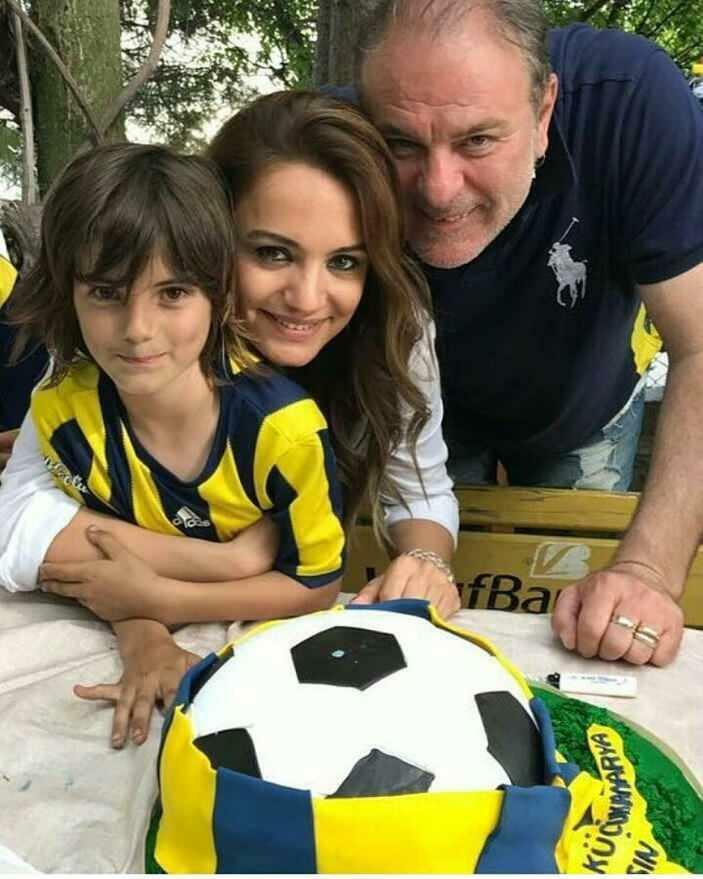 L'ex moglie di Burak Sergen Işıl Sergen e suo figlio