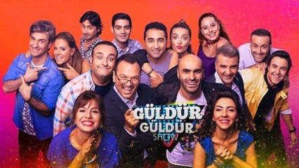 La famosa cantante Emre Altuğ si è trasferita al 'Güldür Güldür