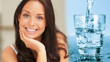 Come perdere peso bevendo acqua? Una dieta acquosa che indebolisce 7 chili in una settimana! Se bevi acqua a stomaco vuoto ...