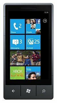 I primi dispositivi Nokia Windows Phone 7 non cambieranno il gioco