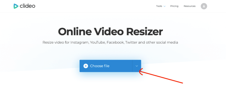 caricare video su Clideo Online Video Resizer