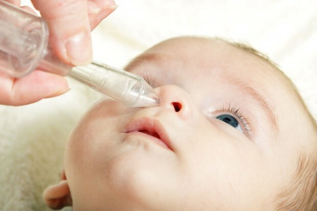 Soluzioni naturali per il naso che cola nei neonati