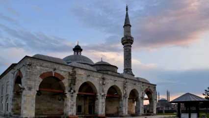 Dove e come andare alla Moschea Muradiye? Un capolavoro che riporta le tracce dell'arte delle piastrelle turche