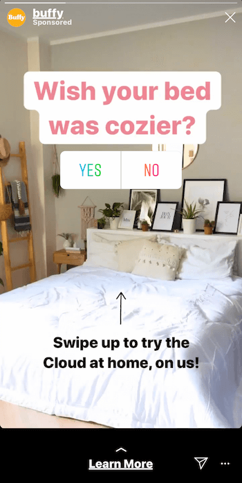 esempio di annuncio di Instagram Stories con sondaggio interattivo e collegamento a scorrimento