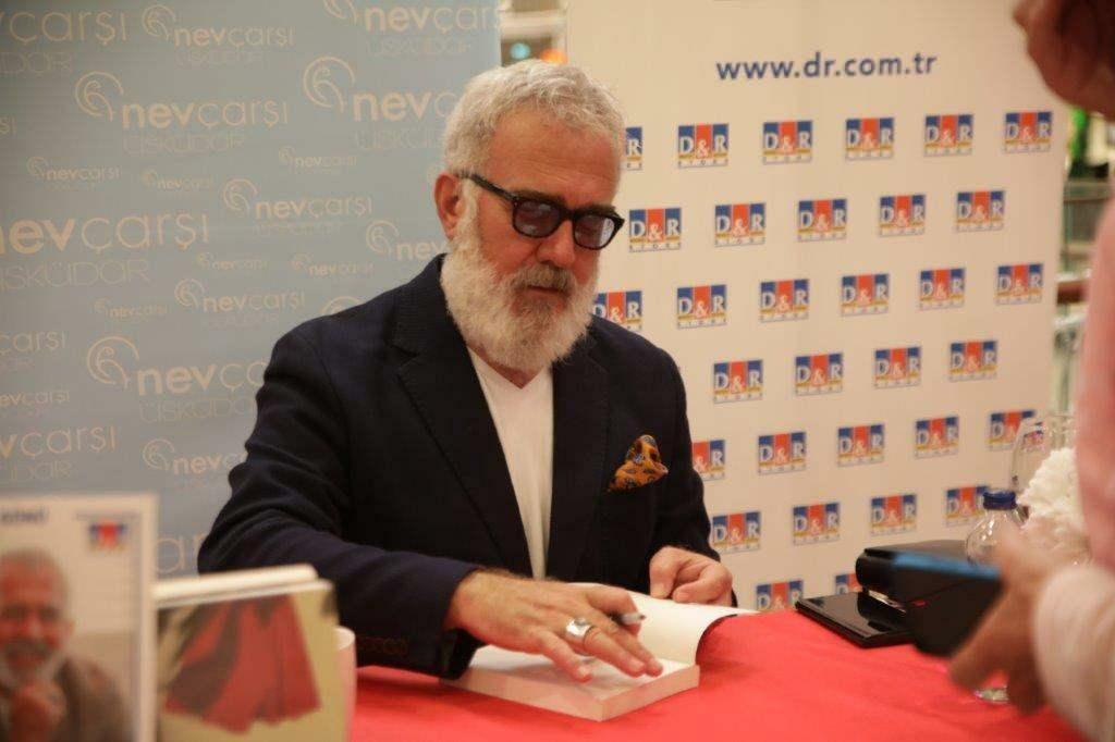 Una foto del giorno degli autografi di Bahadır Yenişehirlioğlu