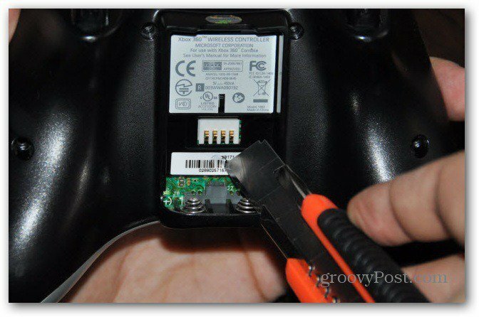 Cambia le levette analogiche del controller Xbox 360 svita tutto il cutter dell'ultima vite