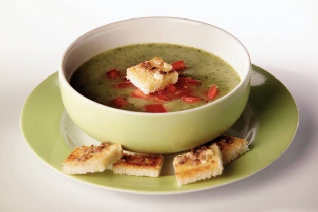 Cos'è la zuppa di acciughe e come viene preparata la zuppa di acciughe? La zuppa di acciughe più semplice