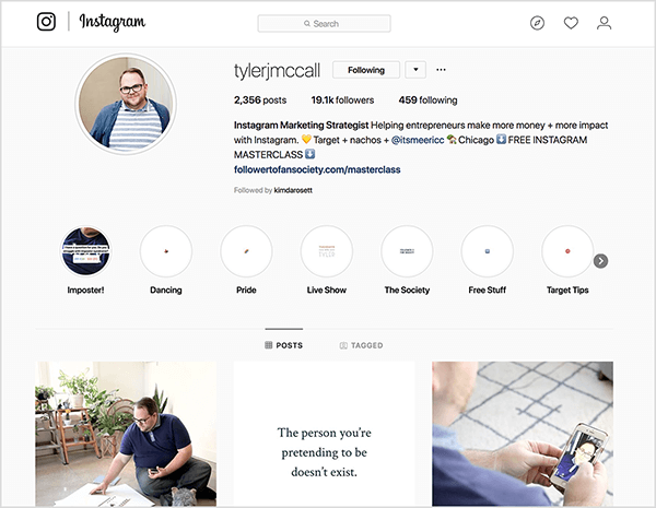 Tyler J. Il profilo Instagram di McCall dice: "Instagram Marketing Strategist Aiutare gli imprenditori a fare più soldi e di più impatto con Instagram ". Dopo questo testo viene visualizzato un emoji a forma di cuore giallo, seguito dal testo "Target + nachos +" a nome utente. Viene visualizzata un