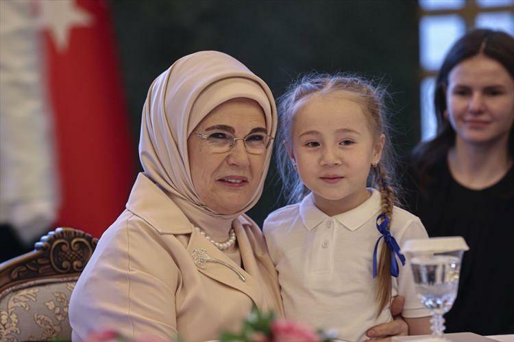 Emine Erdoğan ha celebrato la Giornata internazionale delle bambine