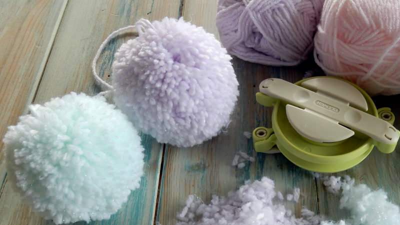 Come realizzare il pompon più semplice? Fare facilmente pompon a maglia a casa ...