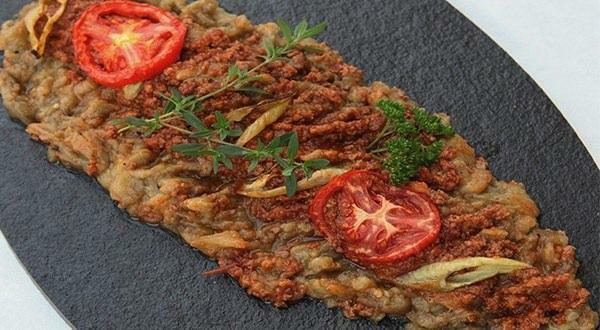 Come preparare il delizioso delizioso "Sogürme Kebab"? Ricetta Kebab Söğürme più semplice