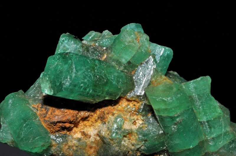 Cos'è la pietra di smeraldo e come si forma? Caratteristiche sconosciute della pietra di smeraldo ...
