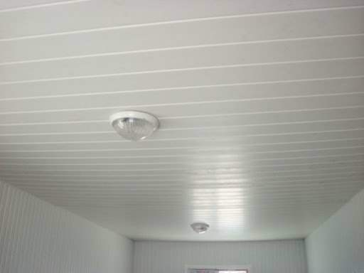 Qual è il soffitto del pannello? Quali materiali sono utilizzati nel soffitto del pannello?