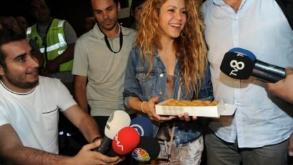 Benvenuto a scacchi a Shakira, che venne a Istanbul